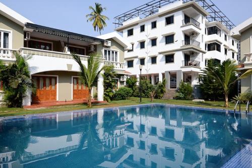 

1-BR apartment with a pool, by GuestHouser
