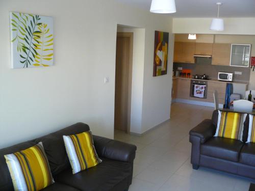 Pyla Gardens E107 in ไพลา