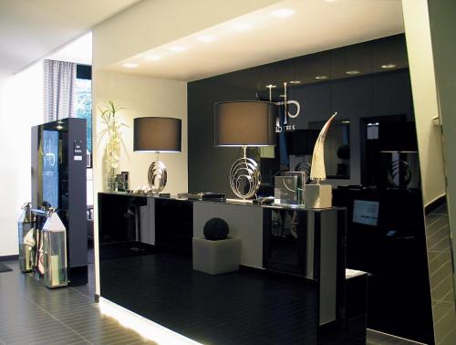 LHP Hotel Napoleon - image 4