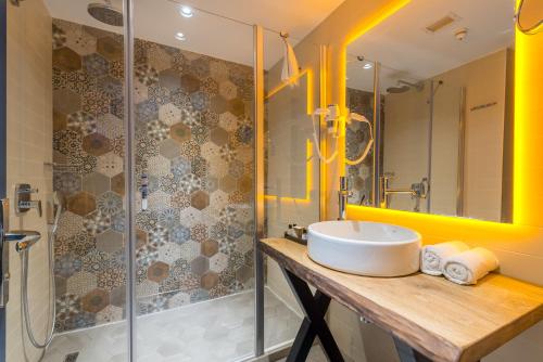 Seminal Hotel Taksim - image 2