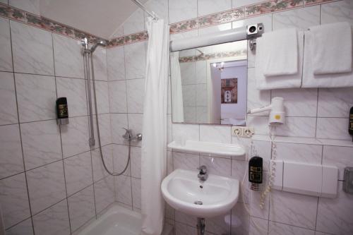Hotel Seibel Room Type - Standard Triple Room