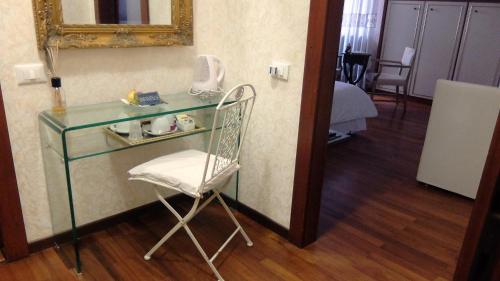 Luxury Triple Room room in La Casa di Enrico