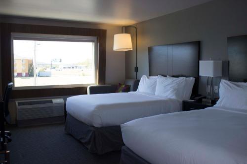 Holiday Inn Express and Suites Tahlequah an IHG Hotel - main image