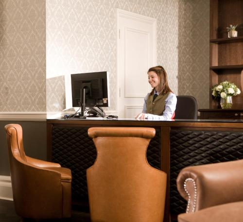 Hotel du Vin Cannizaro House Wimbledon - image 3