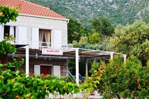 House Lina - image 8
