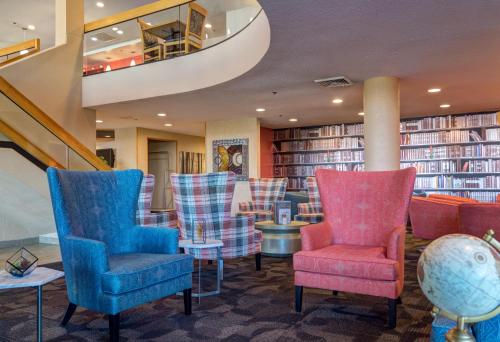 Előcsarnok, LivINN Hotel Cincinnati / Sharonville Convention Center in Sharonville