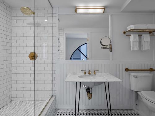 ラックス ライフ ホテル ノマド 5th アベニュー