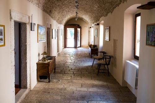 Skats, Convento di San Colombo in Barisciano