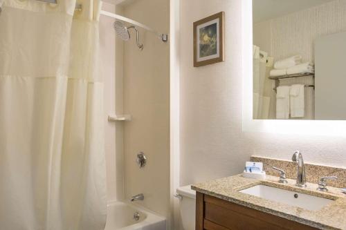 Best Western Milford Inn - image 2