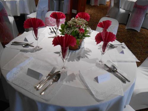 Dinorben Arms Hotel - image 3