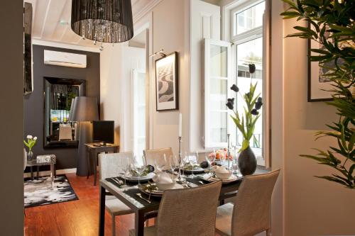 Lisbon Colours Bairro Alto Apartments - image 11