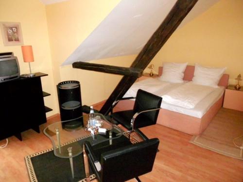 HAHNE Hotel und Appartements 3