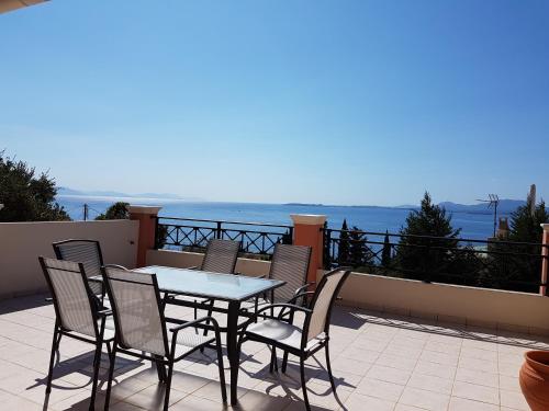 6 Emerald Bay - image 11