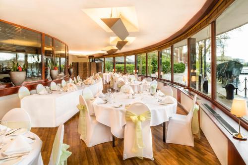 Restaurant, Copthorne Hotel Manchester Salford Quays in Old Trafford