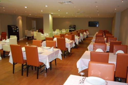 Golden Hill Otel The 4-star Golden Hill Otel offers comfort and convenience whether youre on business or holiday in Istanbul. The property offers a high standard of service and amenities to suit the individual needs 