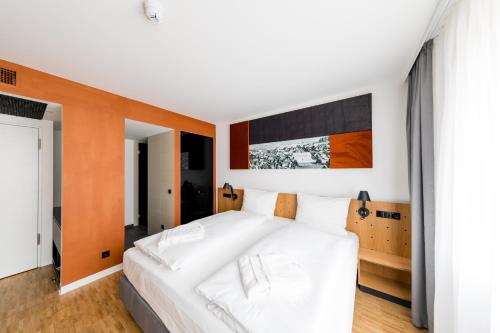 mk | hotel rüsselsheim Room Type - Superior King Room