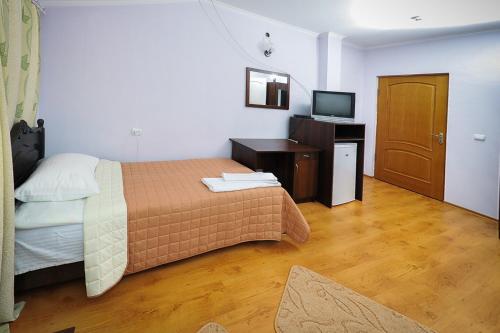 Shklo Motel in Shklo