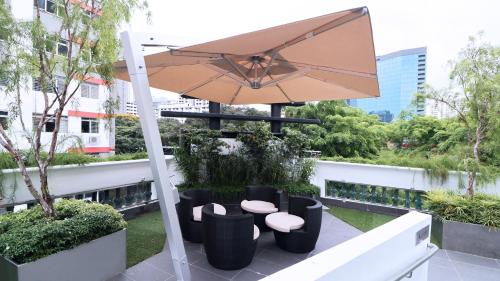 Balcony/terrace, Hotel NuVe Urbane in Kallang