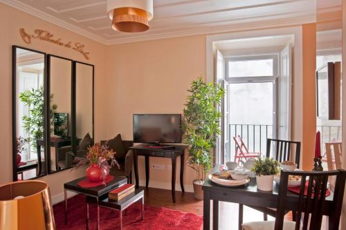 Lisbon Colours Bairro Alto Apartments - image 8