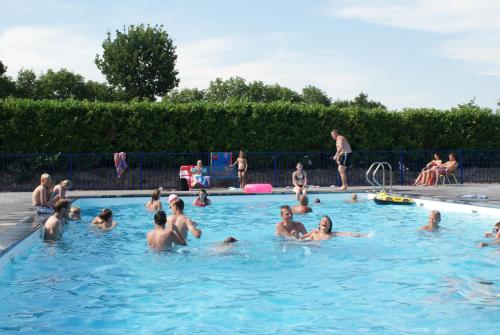 Swimming pool, Groepsaccommodatie Vollenhove in Vollenhove
