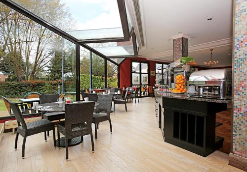 Food and beverages, Millennium Hotel Paris Charles De Gaulle in Paris