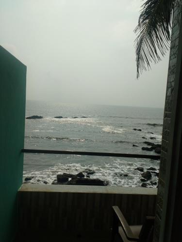 Om Ganesh Guest House Cliffside