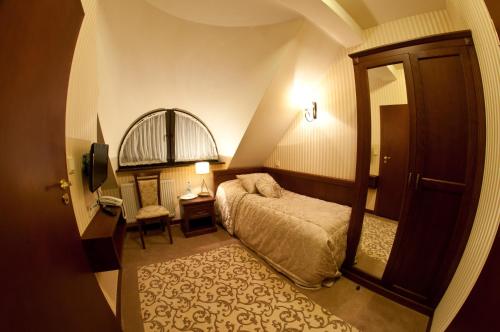 1 twin bed