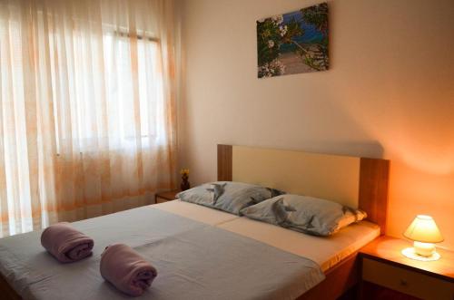 Apartments with a parking space Pirovac Sibenik - 12508 Pirovac