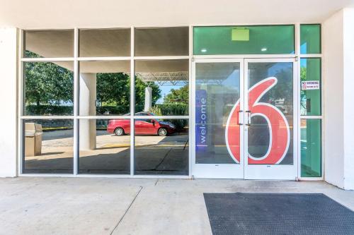 Motel 6-Fort Mill SC - Charlotte - image 6