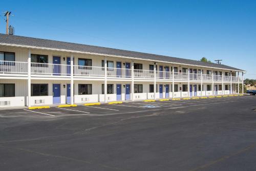 Motel 6-Madras, OR