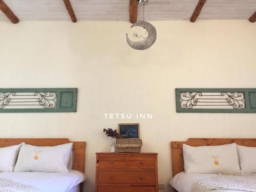 2 double beds