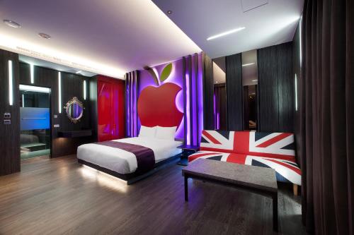 1 queen bed