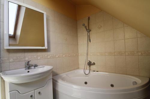 Guest Rooms Stay Nexus Room Type - Family Studio with Hyrdro Massage Tub - 3rd Floor