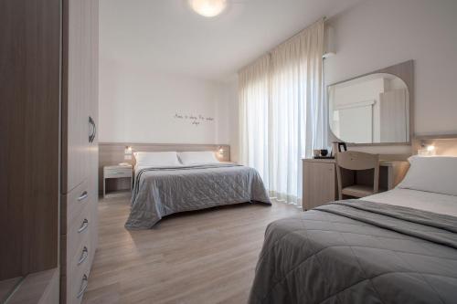 Hotel Anny Room Type - Triple Economy Room with Bathroom