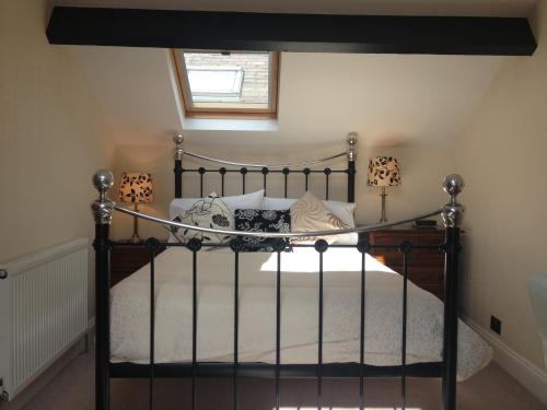 Ascot House - image 8