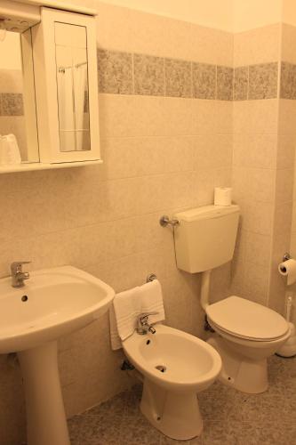 Hotel Universo - image 9