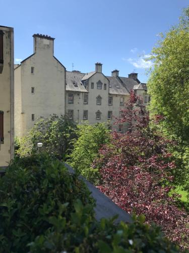 Chessels Court Apartment, , Edinburgh and the Lothians