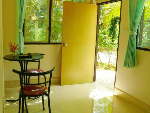 Suan Bang Bon Guest House