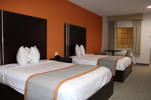 Scottish Inn & Suites - IAH Airport in Humble