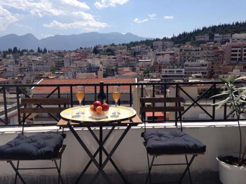  Cozy Loft - Best view of the city, Pension in Lamía