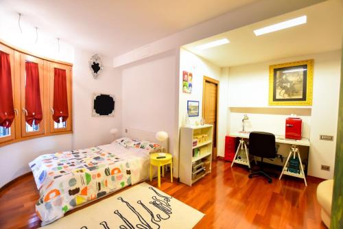 Sunplace, Naples