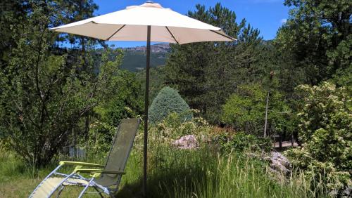 Surrounding environment, Les Rochers in Oceanfront