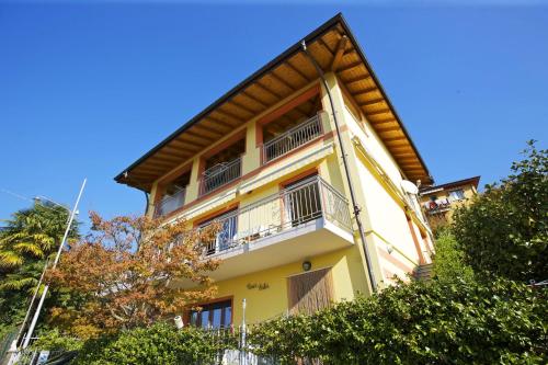  Casa dei Colori, Pension in Verbania