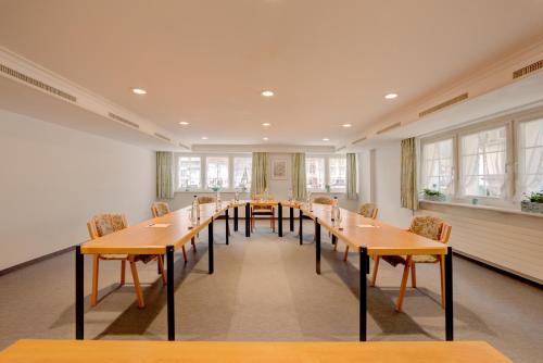 Romantik Hotel Säntis - image 6