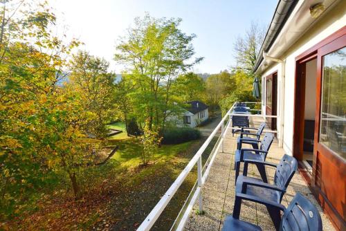  Lovely Mosan Cottages, Unterkunft in Waulsort