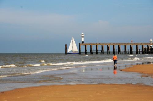  komthuis, Pension in Blankenberge bei Zuienkerke