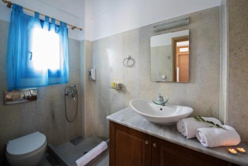 Photo - Santorini Traditional Suites