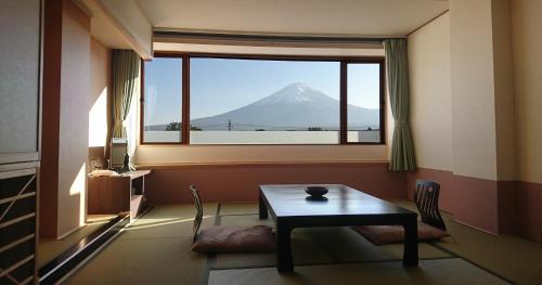 Renovated Japanese-Style Twin Room with Mt.Fuji View