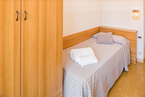 Single Room image 2