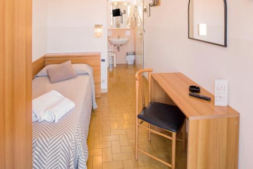 Single Room room in Hotel Taormina